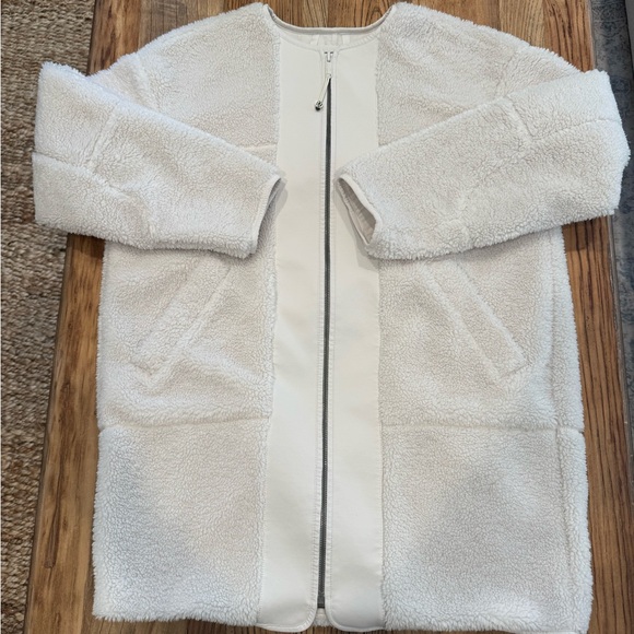 Lululemon collarless textured sherpa full zip jacket. EUC - Picture 3 of 6